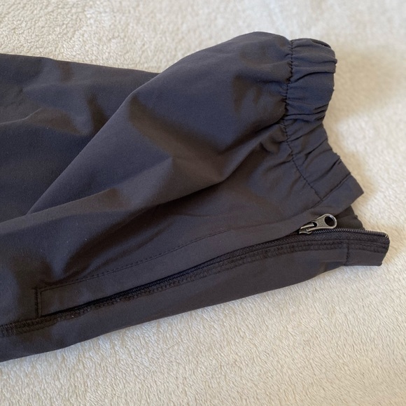 Champion “Dri-fit” sweat/waterproof zip-up grey joggers - Picture 4 of 6